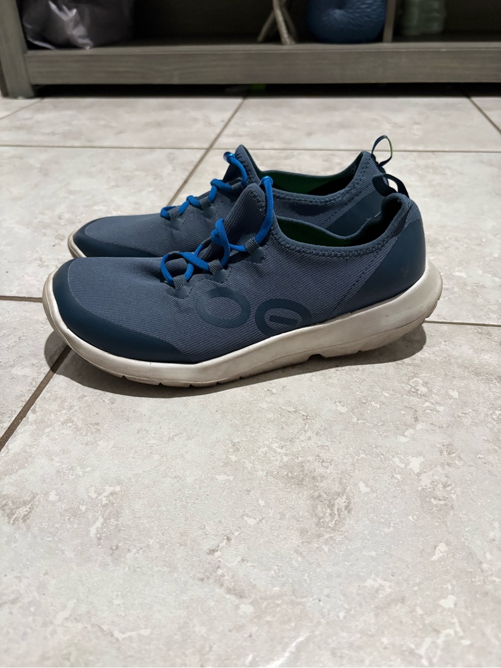 OOFOS Sneakers Mens 9 Navy Blue